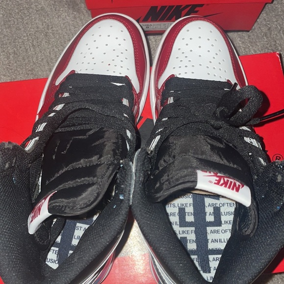 Nike Air Jordan 1 High - Picture 6 of 10